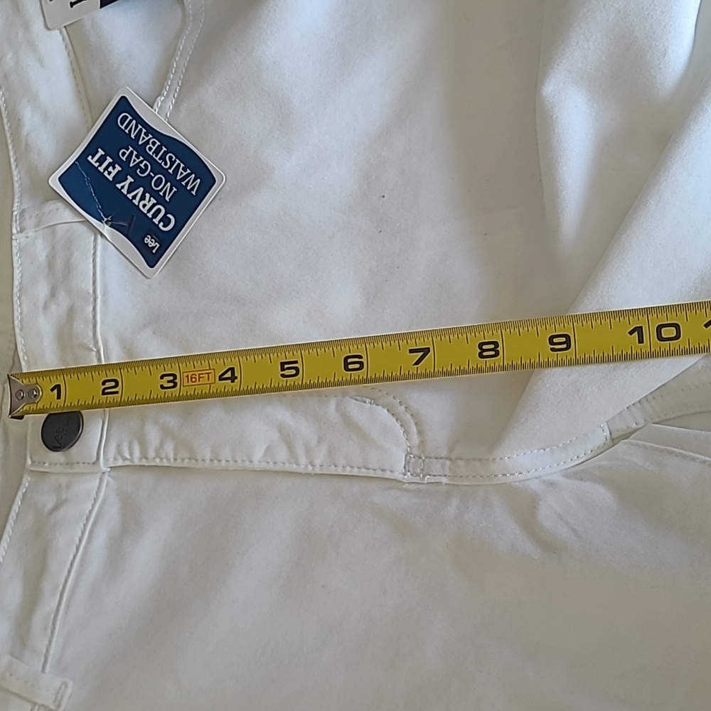 NWT - Lee White Capri Pant - Picture 8 of 10